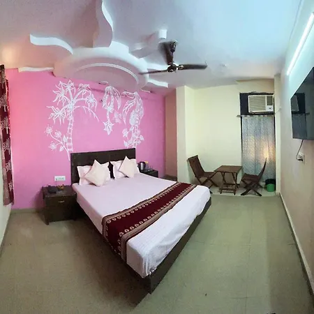 Hotel Darpan Palace -New Delhi Railway Station